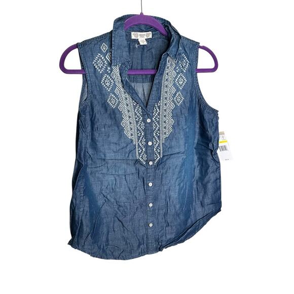 Vintage America Tops - Vintage America Sleeveless Top Button-Up Embroidered‎ Chambray Blue Size M NWT